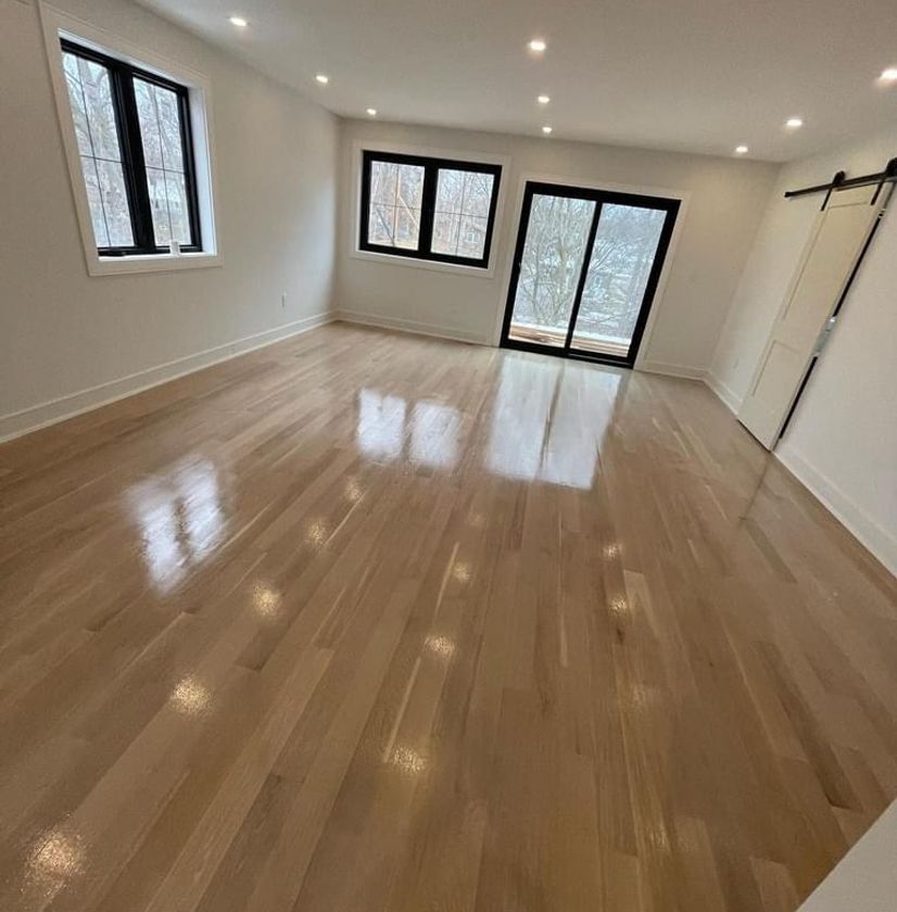 Hardwood
						flooring