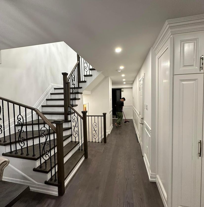 Hardwood
						flooring