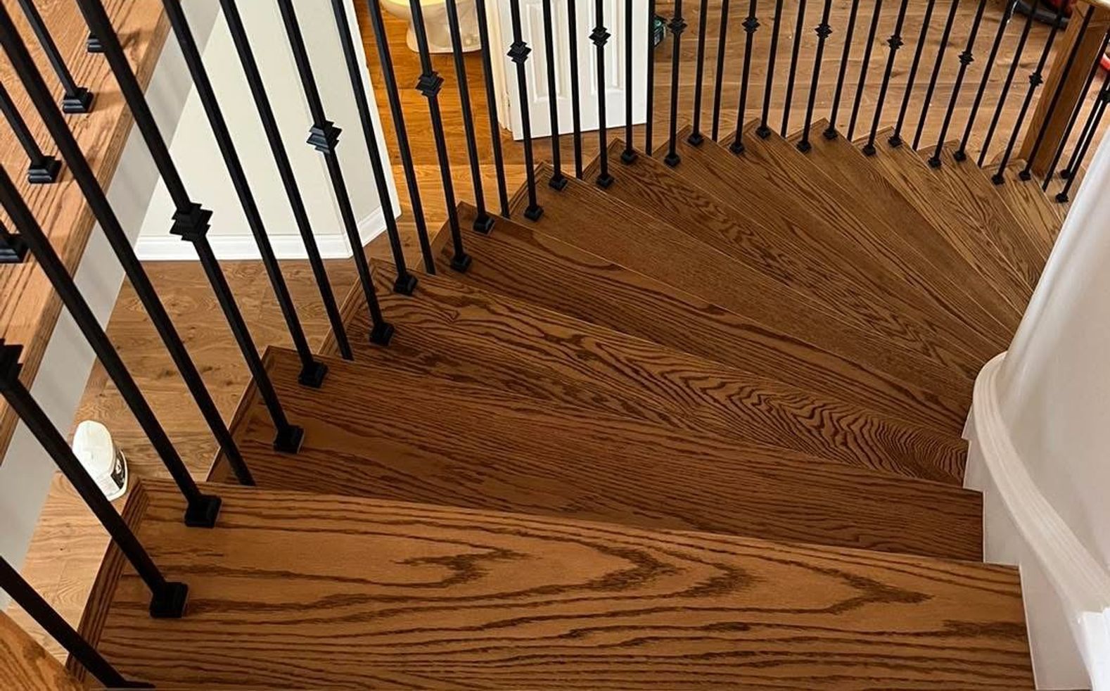 Staircase flooring